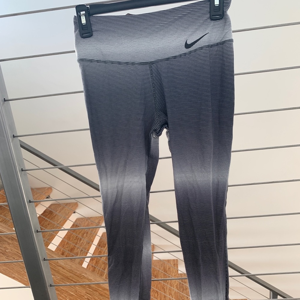 Nike leggings